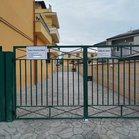 Ferienwohnung Gala Mini Fiumicino Exterior foto